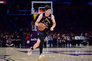 里夫斯：我不能和明星相提并论 虽然我对篮球有妄自尊大的自信 - 资讯配图