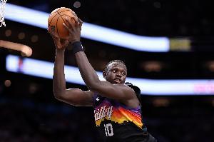 活力十足！马卢阿奇首节出战4分钟2投2中贡献4分3板 其中2前场板 - 资讯配图