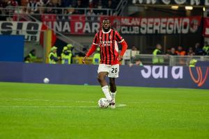 卡萨诺：福法纳是米兰德比最佳球员，但他在最后一脚射门存在不足 - 资讯配图