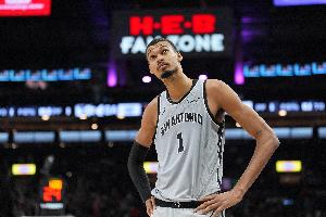 一阵+DPOY？文班亚马因伤缺席 本赛季缺阵额度只剩最后3场！ - 资讯配图