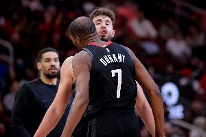 申京出战成疑!ESPN明日胜率预测:火箭68%占上风 鹈鹕仅为32% - 资讯配图