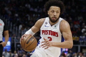 轻松三节打卡！坎宁安仅出手6次 28分钟拿8分5板13助2断1帽 - 资讯配图