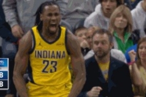 点燃主场！祖巴茨高位击地妙传内史密斯单臂隔扣大桥 - 资讯配图