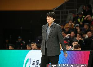 邱彪：今天是防守大战&我们运气好点 防到对手只得76分是赢球关键 - 资讯配图