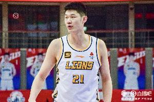 勤勤恳恳!胡金秋CBA生涯篮板数达到4219个 升至历史第8位 - 资讯配图