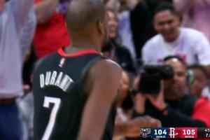 挥舞镰刀！“死神”杜兰特中投反超 剩了7.6秒！ - 资讯配图