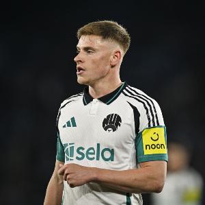 对巴萨！纽卡前锋巴恩斯：我们能与豪门抗衡，要让巴萨踢得难受 - 资讯配图