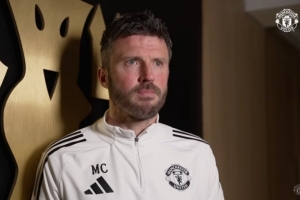 卡里克谈迎战维拉:比赛对排名很重要,我们要在主场找回胜利感觉 - 资讯配图