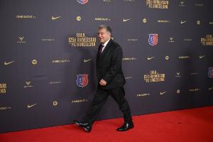 教授发联名文章评巴萨：财政比五年前稳健，赢不少冠军+阵容更新 - 资讯配图