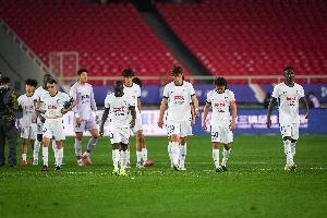 难兄难弟铁人和英博均开赛两连败，铁人0进球、英博丢9球 - 资讯配图