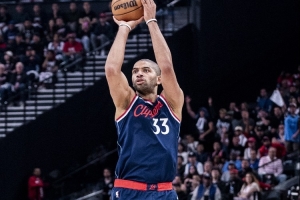 巴图姆生涯三分命中数追平比卢普斯 上升至NBA历史第29位 - 资讯配图