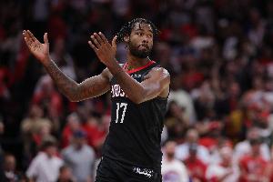 续约合同要飞？伊森依旧无脑表现19分钟3失误3犯 11中2仅4分8板 - 资讯配图