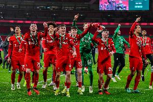 TA：利物浦面临严峻的本土球员配额不足问题，只剩戈麦斯等人符合 - 资讯配图