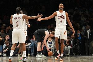 阿特金森谈莫布里表现：只要把掩护做扎实了 哈登就能把球传给他 - 资讯配图