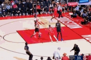 比身体素质没得怕！鹈鹕抢断反击 德章泰·穆雷助飞墨菲空接炸扣 - 资讯配图