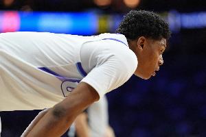 可惜了好手感!贝利遭遇脑震荡本场不会回归 离场前3中3砍下8分 - 资讯配图