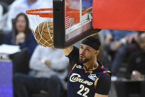 全员得分!骑士13名球员全部登场 都有得分入账 - 资讯配图