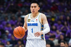 陈盈骏:下半场增强防守才有了胜利 重回广州打比赛很愉快 - 资讯配图