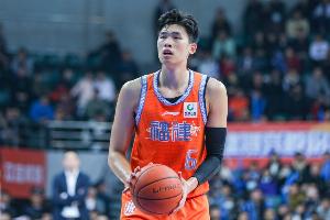 赶快调整状态！邹阳全场没有手感 出战34分钟8中2&三分5中1 - 资讯配图