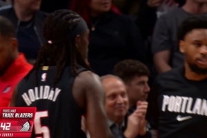 18分劣势瞬间抹平！开拓者轰出一波20-0反超比分打停爵士 - 资讯配图