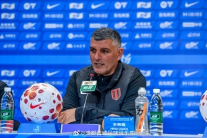 约翰·阿洛伊西:近期训练效果很不错,韦林顿·席尔瓦恢复很好 - 资讯配图