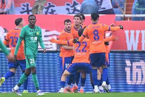 体坛王晓瑞揭秘泰山连胜背后：2比9是一剂良药 3天狂练9小时！ - 资讯配图