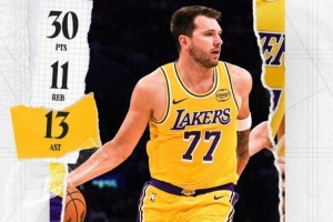 湖人官方晒东契奇数据海报:三双外加绝杀!今晚属于你! - 资讯配图