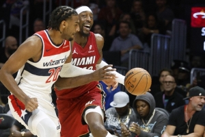 阿德巴约：要怪就怪奇才的教练 我拿30分了他们都不包夹我 - 资讯配图