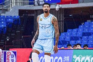 媒体人：青岛的内线实力被山东进一步拉开差距 球队只能依靠米奇 - 资讯配图