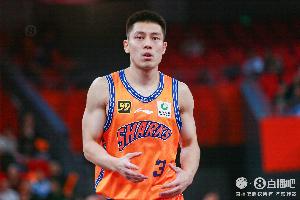 袁堂文:感谢四川男篮的培养 希望他们能够越来越好 - 资讯配图