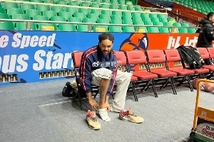 鲁媒：山东男篮大外援琼斯脚上伤好多了 还是有感觉 是拉伤 - 资讯配图