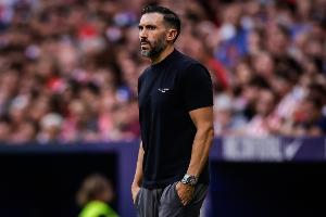 埃尔切主帅谈居莱尔世界波：完美的射门，作为球迷我只能脱帽致敬 - 资讯配图