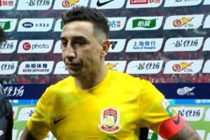 戴维森：我们上半场踢得很好，下半场注意力不集中+失误被进球 - 资讯配图