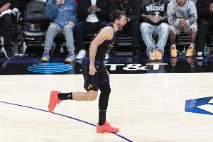 不一样啦！东契奇交易来到湖人后 球队面对掘金4胜1负 - 资讯配图