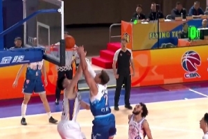 强力内线！门内加替补11中7拿下16分7板3助 各种冲筐暴扣 - 资讯配图