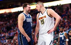 同砍三双!三节打完东契奇22分11板10助 约基奇22分12板11助 - 资讯配图