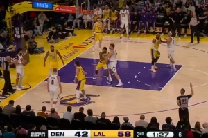 苦苦支撑！约基奇持球强攻 转身打中并造东契奇犯规加罚也有 - 资讯配图