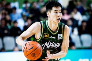 CBA常规赛第25轮最佳阵容：克里斯 郭昊文 摩尔 邹雨宸 廖三宁 - 资讯配图