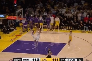 稳准狠！斯玛特抢断戈登一条龙上篮反超打停掘金 - 资讯配图