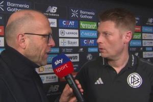 承认误判！主裁判：当时认为迪亚斯假摔，现在看录像我不会给牌了 - 资讯配图