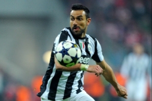 夸利亚雷拉：米兰若击败拉齐奥意甲争冠悬念重启 没劳塔罗影响大 - 资讯配图