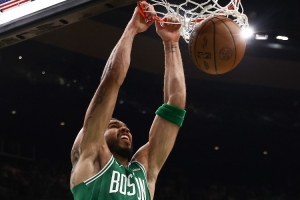 塔图姆：从去年5月到今没人比我做过更多的提踵训练 现在隔天就练 - 资讯配图