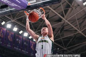 打破质疑！付豪20中10砍下26分9板&4前场板 正负值+26 - 资讯配图