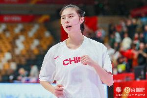 韩乔生:王思雨又一次把球队扛在肩上 把悬崖边的中国女篮拽回来 - 资讯配图