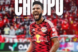 替补建功！舒波莫廷补时攻入绝平进球，纽约红牛1-1多伦多FC - 资讯配图