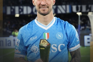 传射建功！波利塔诺当选那不勒斯2-1莱切一役全场最佳 - 资讯配图