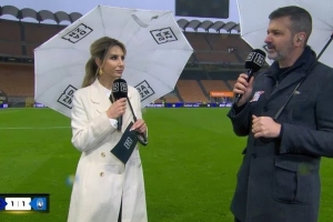 斯特拉马乔尼：邓弗里斯没理由故意倒地 弗拉泰西倒地95%是点球 - 资讯配图