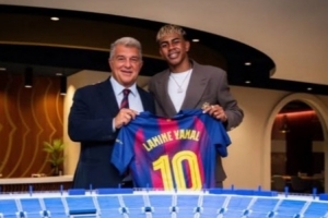 拉波尔塔谈亚马尔晒合照：我深受感动，非常感谢他 - 资讯配图