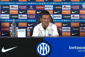 意媒:国米对判罚感到很愤怒,战平亚特兰大后不接受任何赛后采访 - 资讯配图