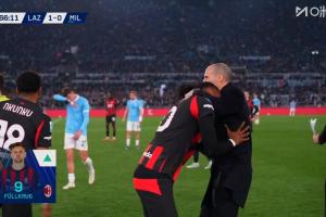 意媒：莱奥对被换下很不满，看到换人牌时说“还有20分钟别换我” - 资讯配图